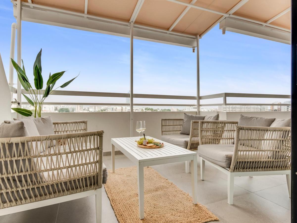 Sanders Coral Court Penthouse - Cute 3-Bedroom Apartment With Balcony Limasol Dış mekan fotoğraf