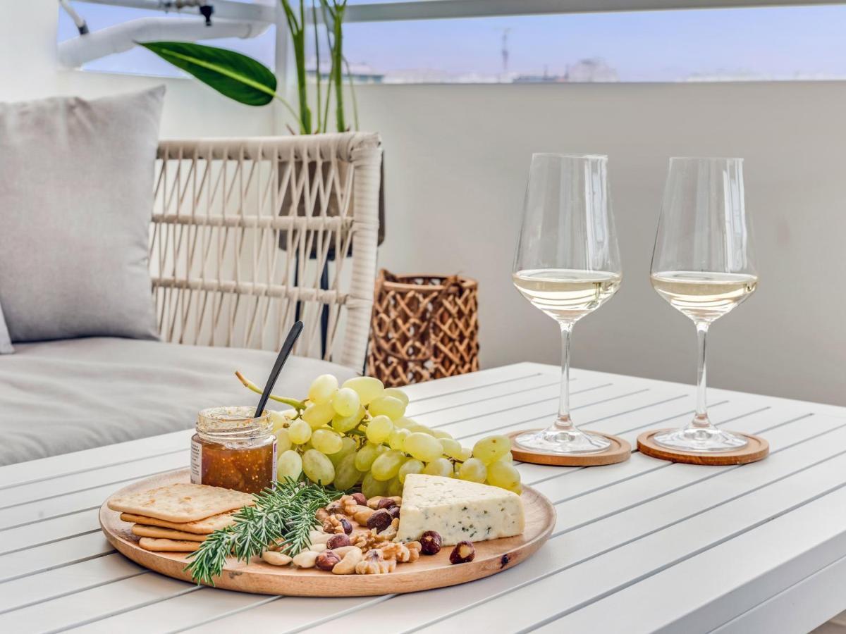 Sanders Coral Court Penthouse - Cute 3-Bedroom Apartment With Balcony Limasol Dış mekan fotoğraf
