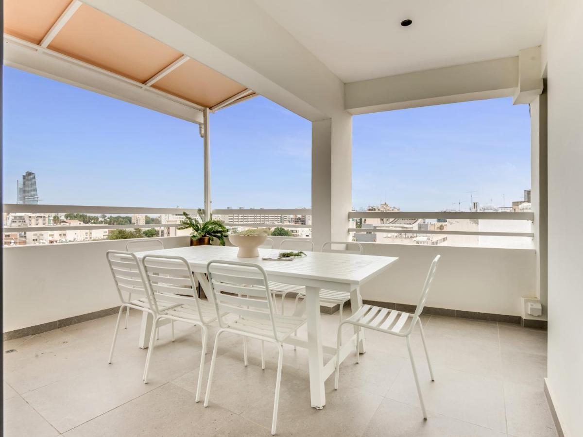 Sanders Coral Court Penthouse - Cute 3-Bedroom Apartment With Balcony Limasol Dış mekan fotoğraf